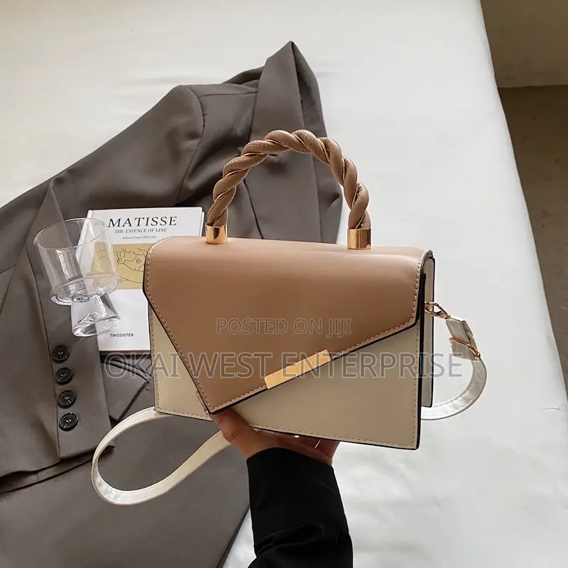Contrast Niche Design Beautiful Handbags