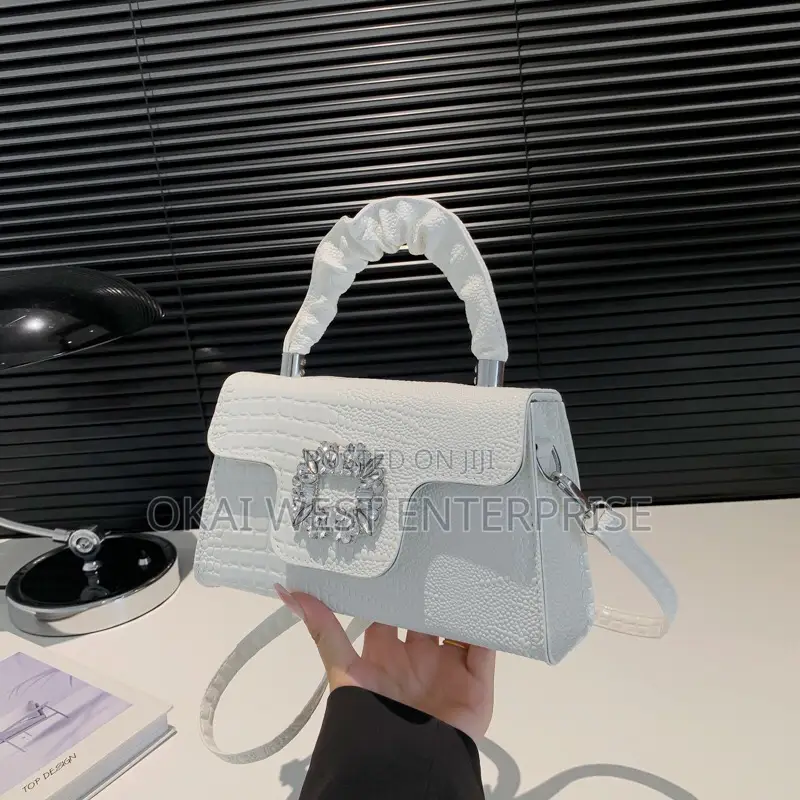 Fashionable Cross-Body Bag