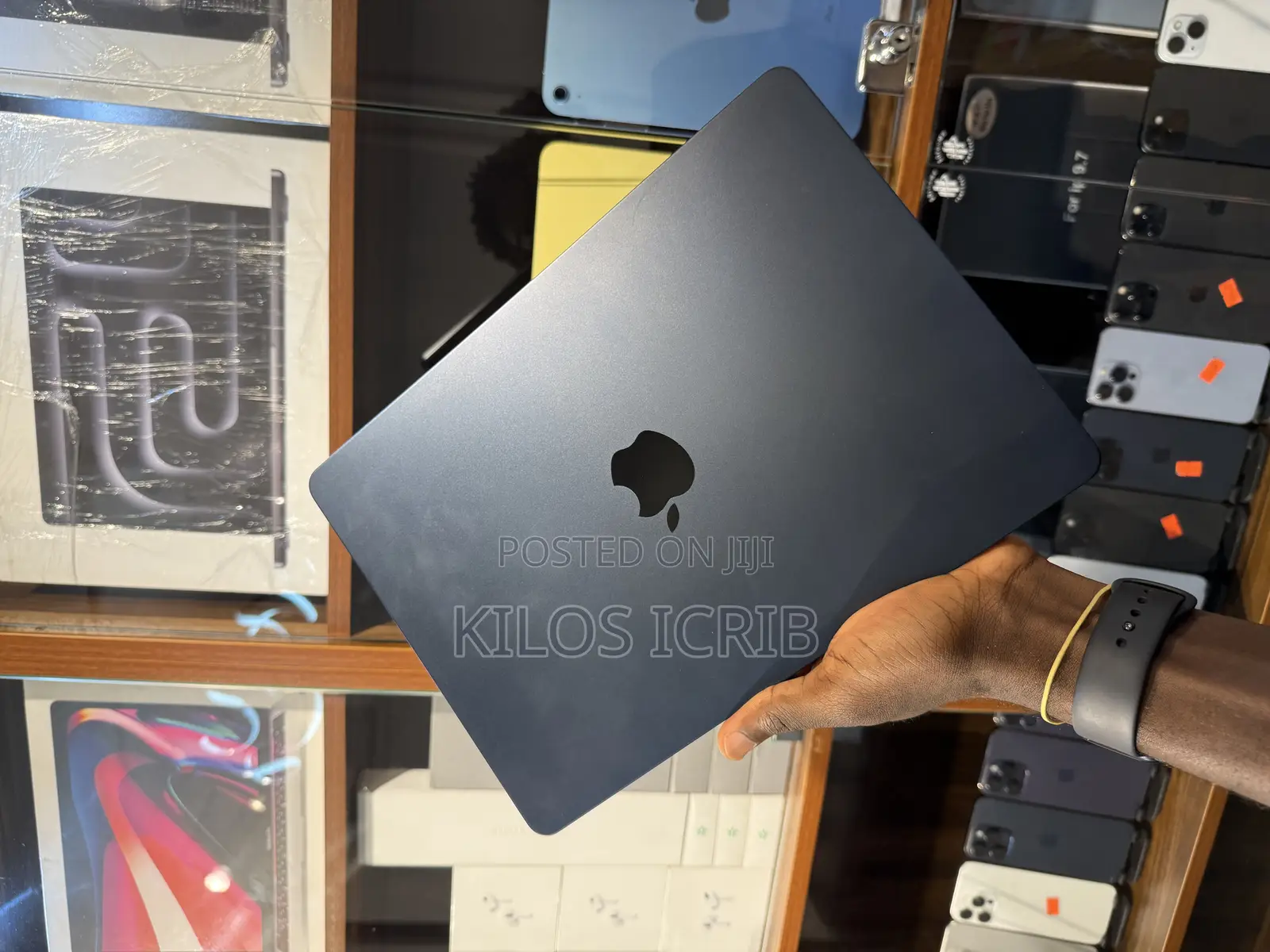 Laptop Apple MacBook Air 2025 M4 13-inch 16GB Apple M4 SSD 256GB