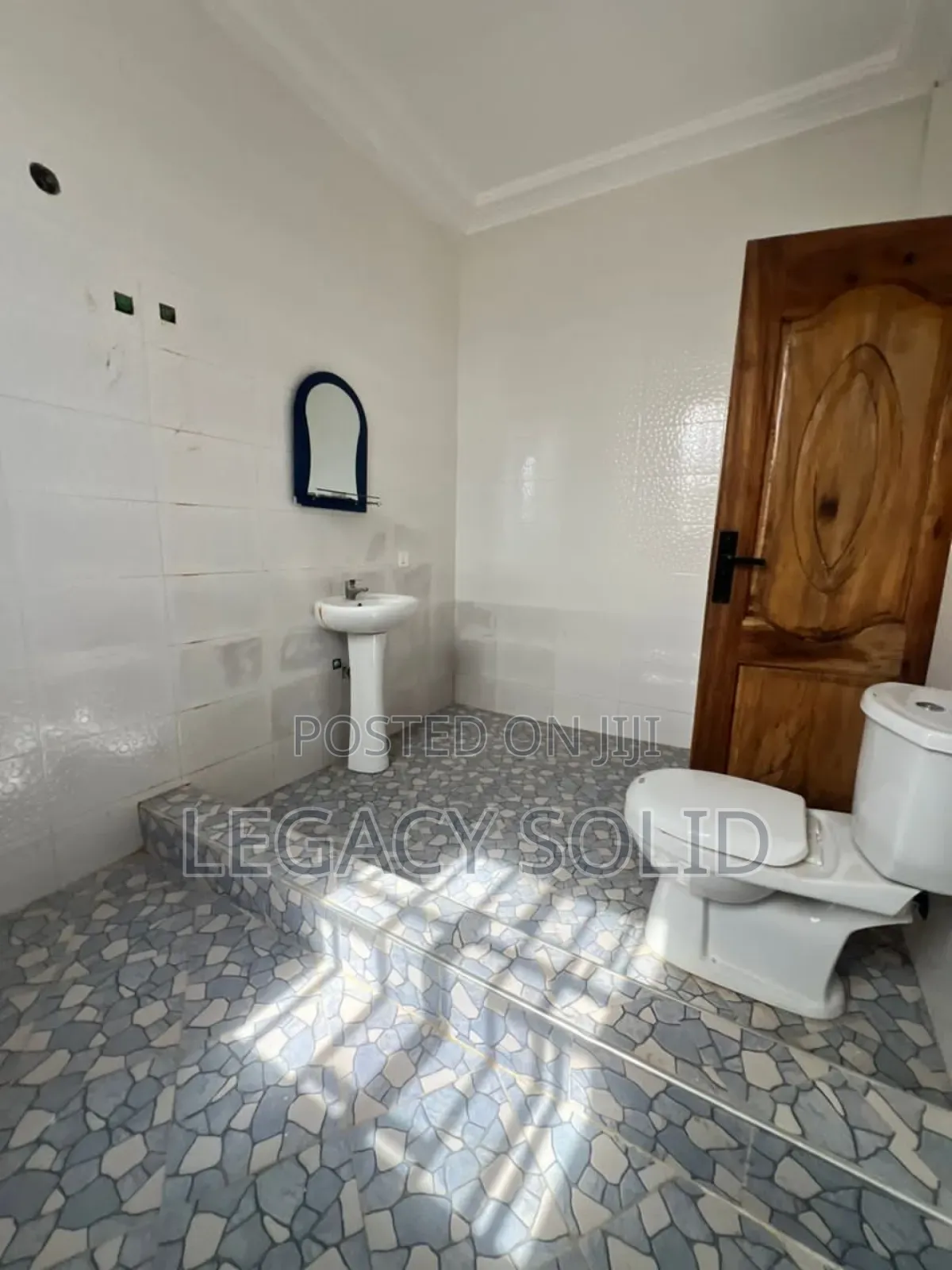 2bdrm Apartment in Legacy Solid Real, Tseaddo for rent