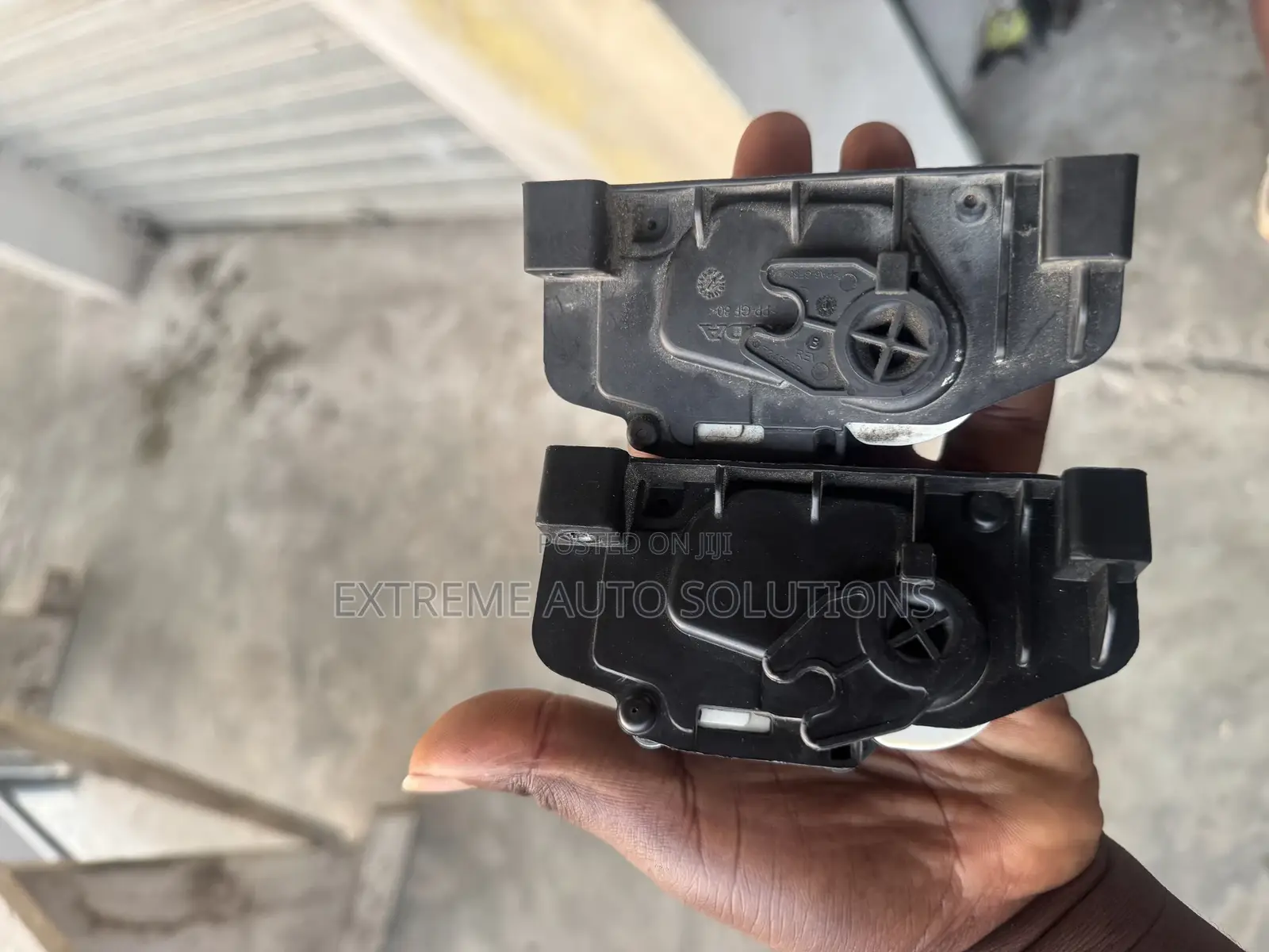 2017-2019 Honda Cr-v Front Lower Shutter Motor T99487a_c Only 1.5l Oem