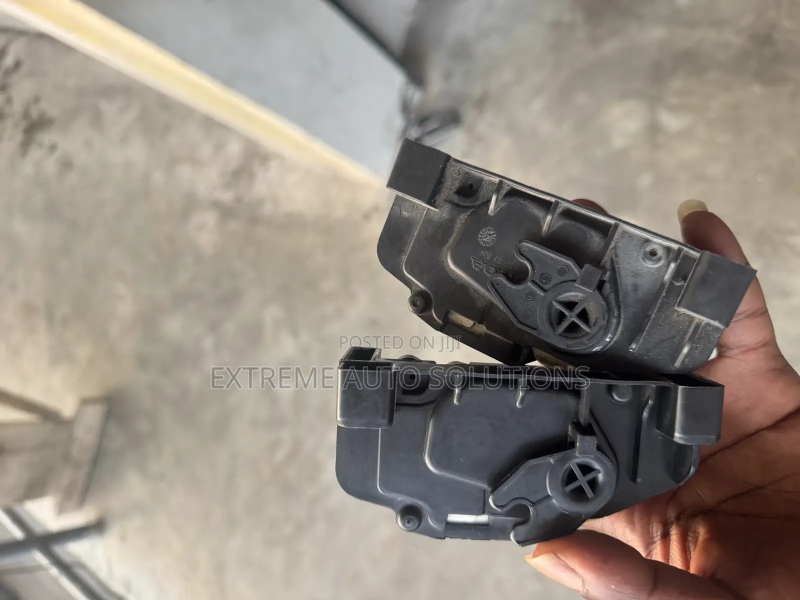 2017-2019 Honda Cr-v Front Lower Shutter Motor T99487a_c Only 1.5l Oem