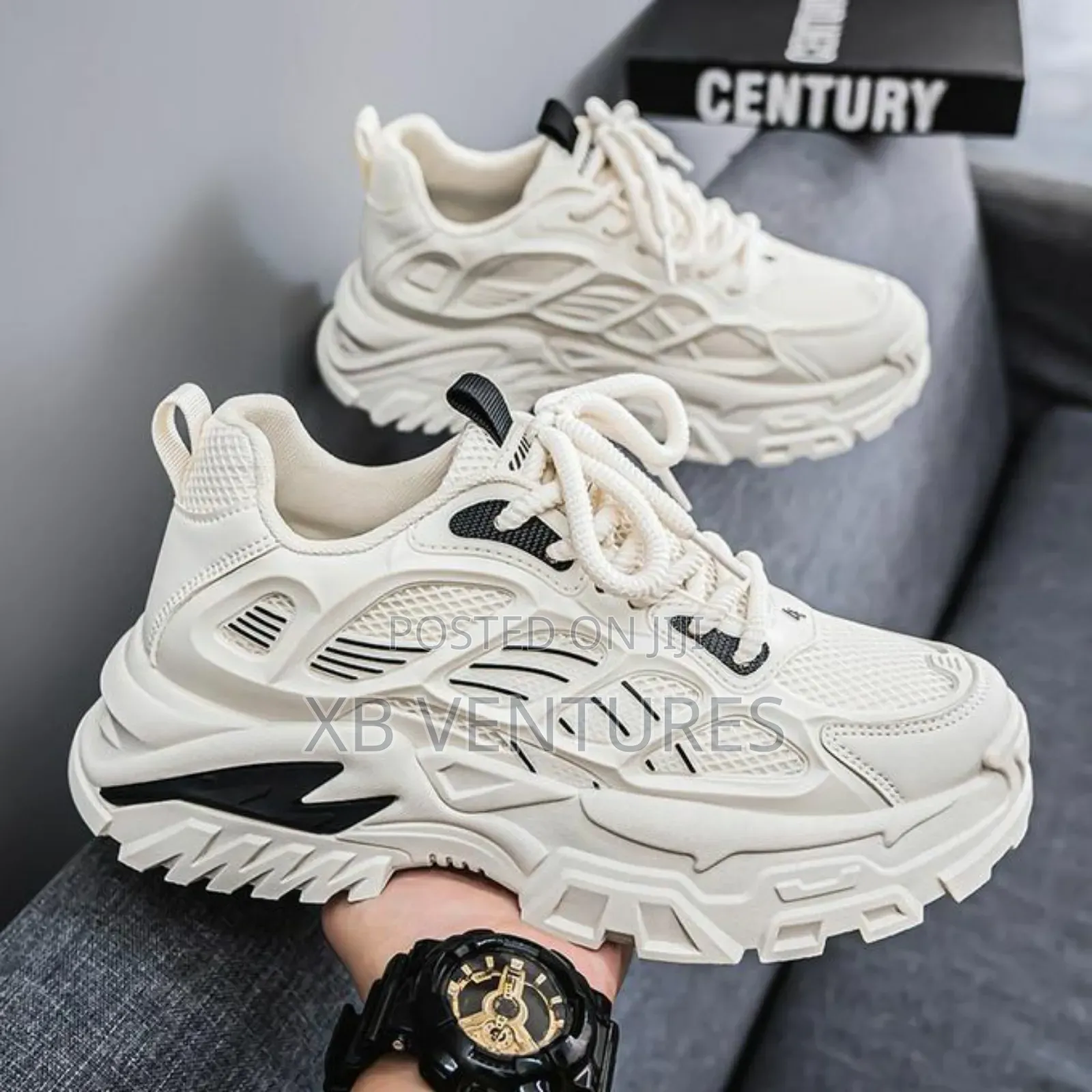 Urban Apex Striking Sneakers