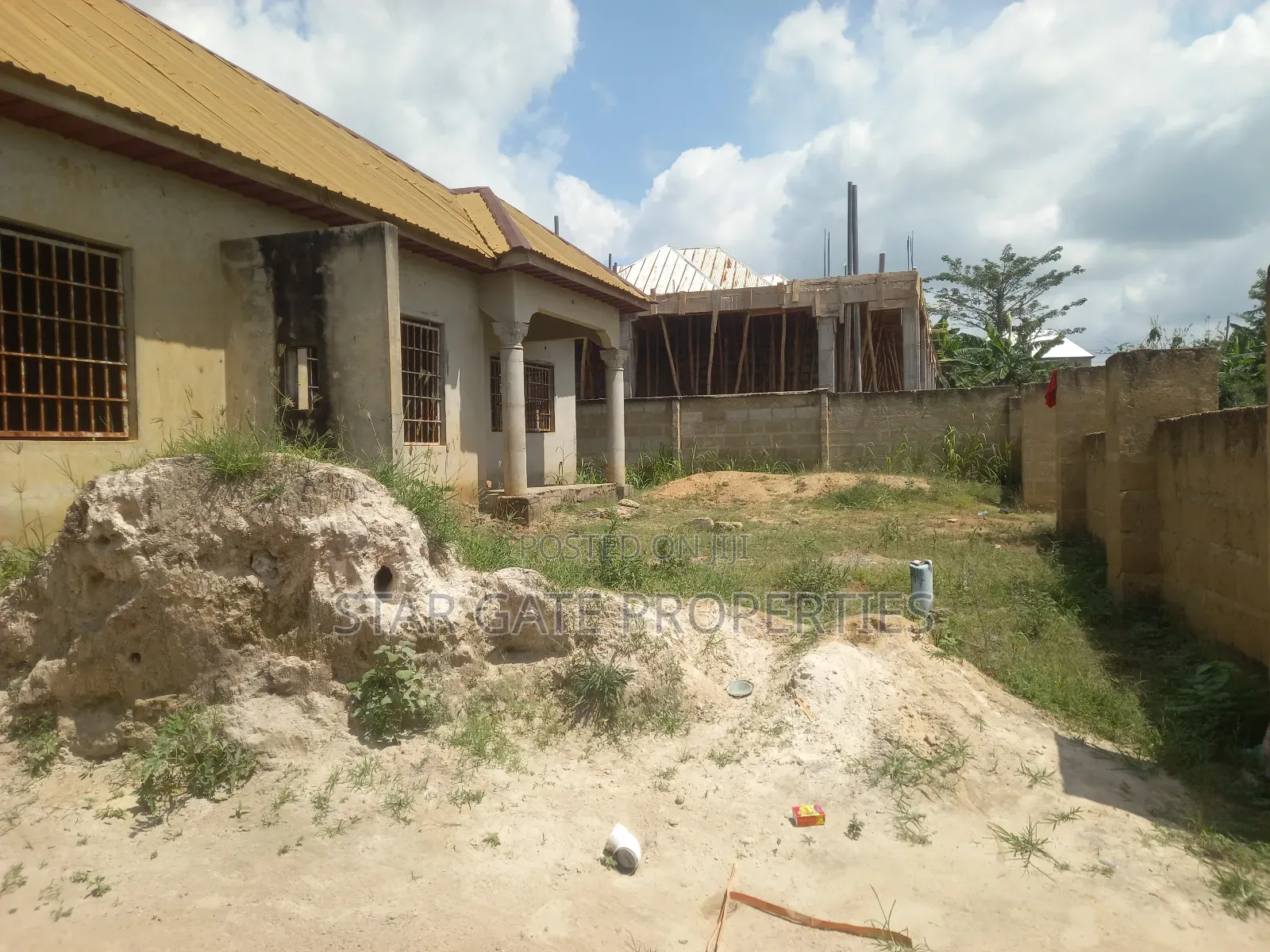 6bdrm House in Konkoli, Kumasi Metropolitan for sale