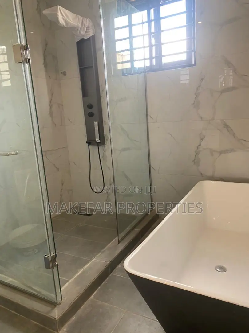 4bdrm House in Ashaley Botwe for sale
