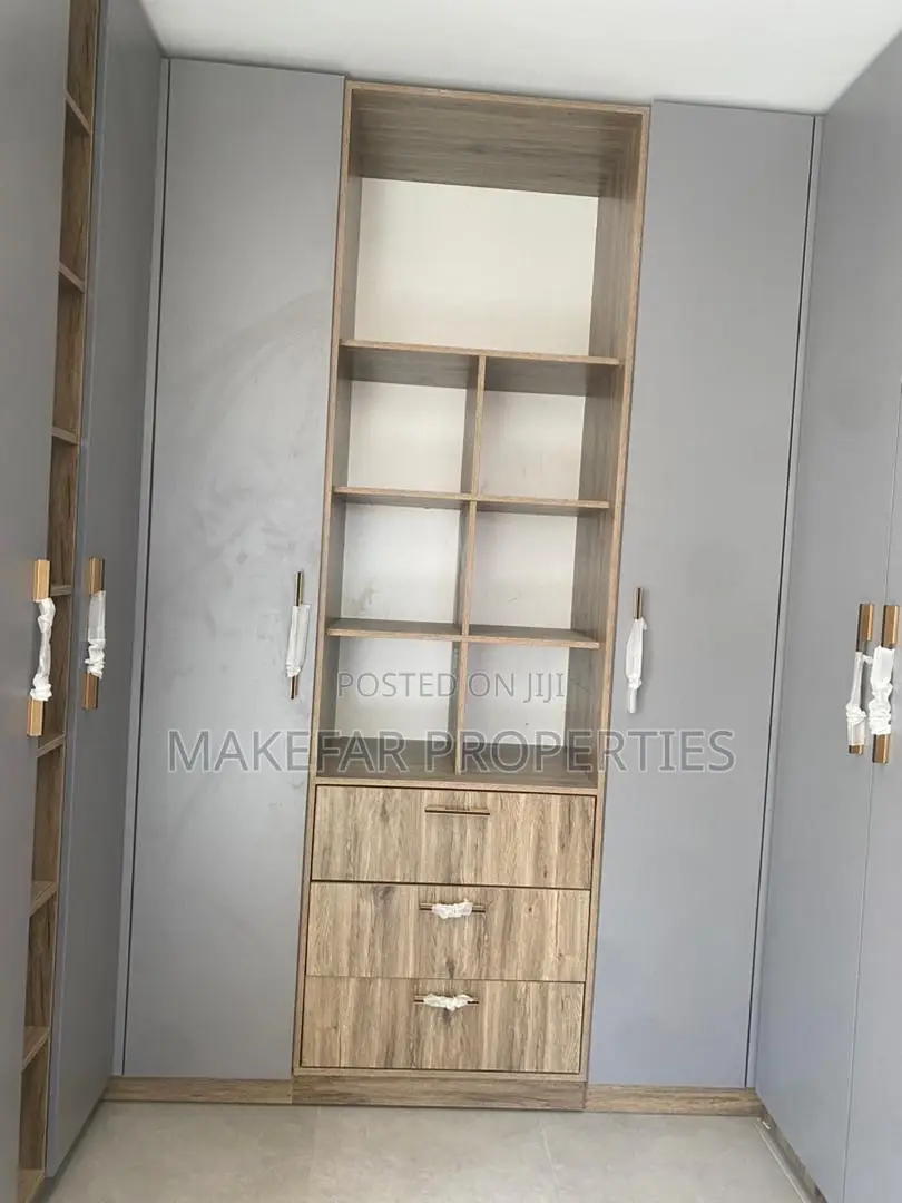 4bdrm House in Ashaley Botwe for sale