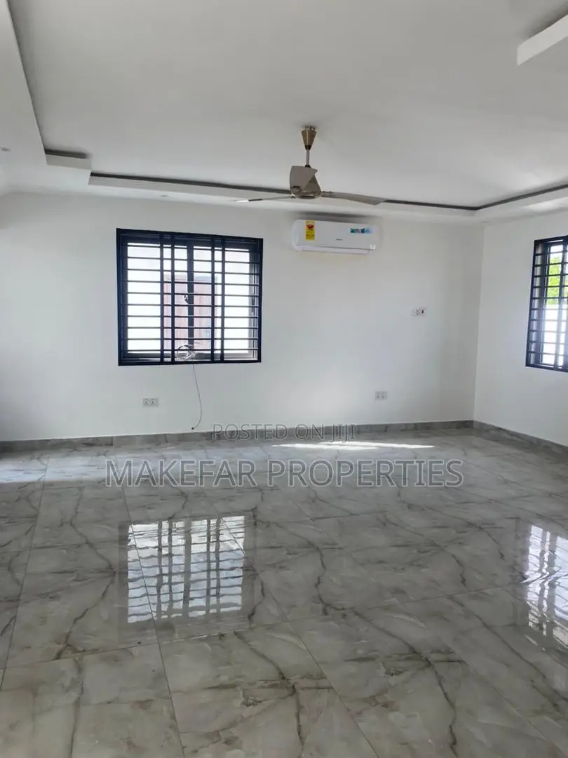 4bdrm House in Ashaley Botwe for sale