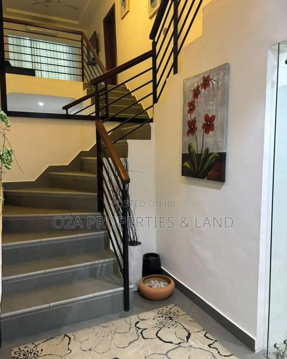 Furnished 3bdrm Townhouse / Terrace in East Airport for rent