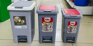 Compact 10l Foot Pedal Bin – Hands-Free Plastic Trash Can With Lid