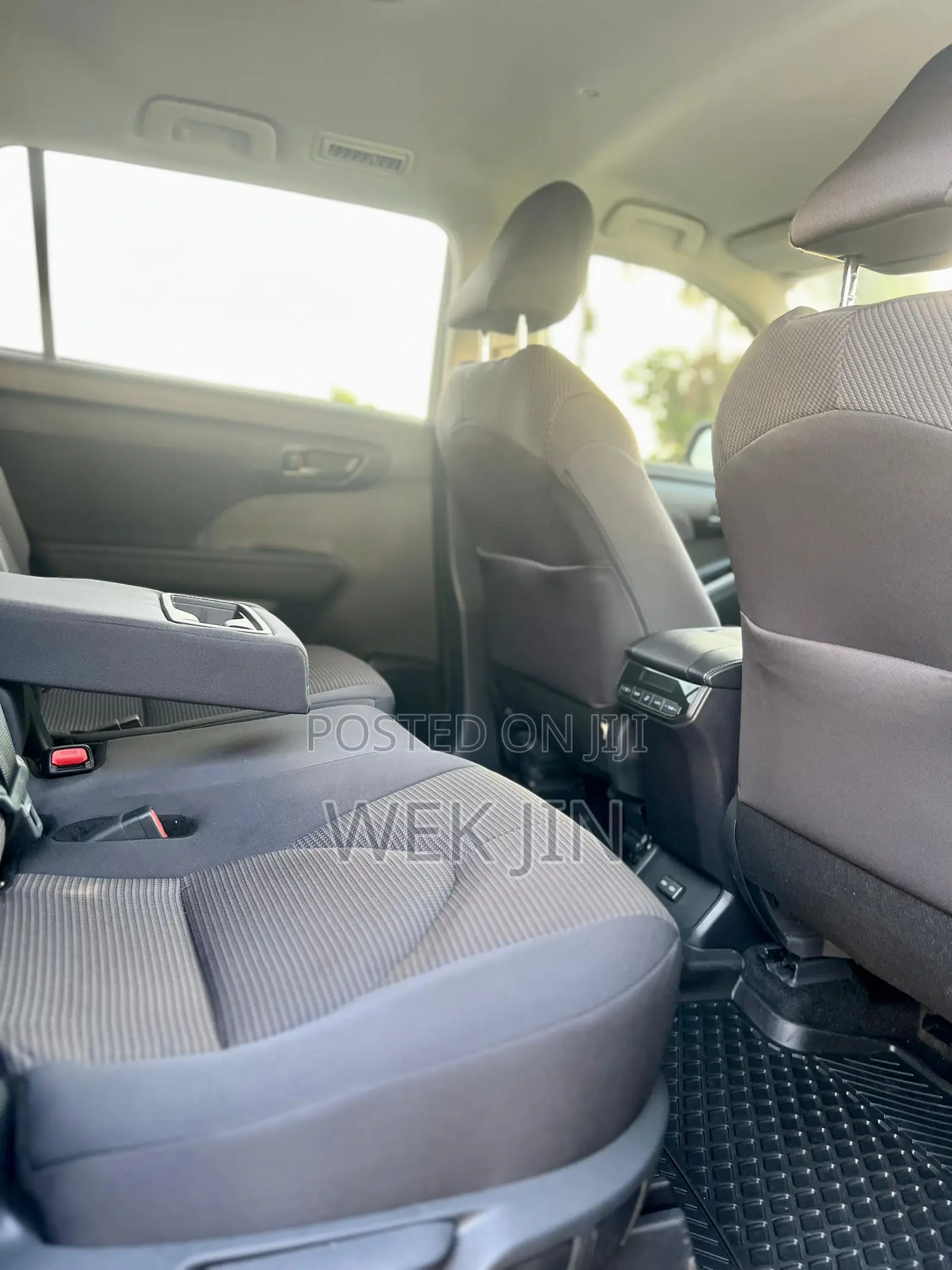 New Toyota Highlander LE AWD 2024 Gray