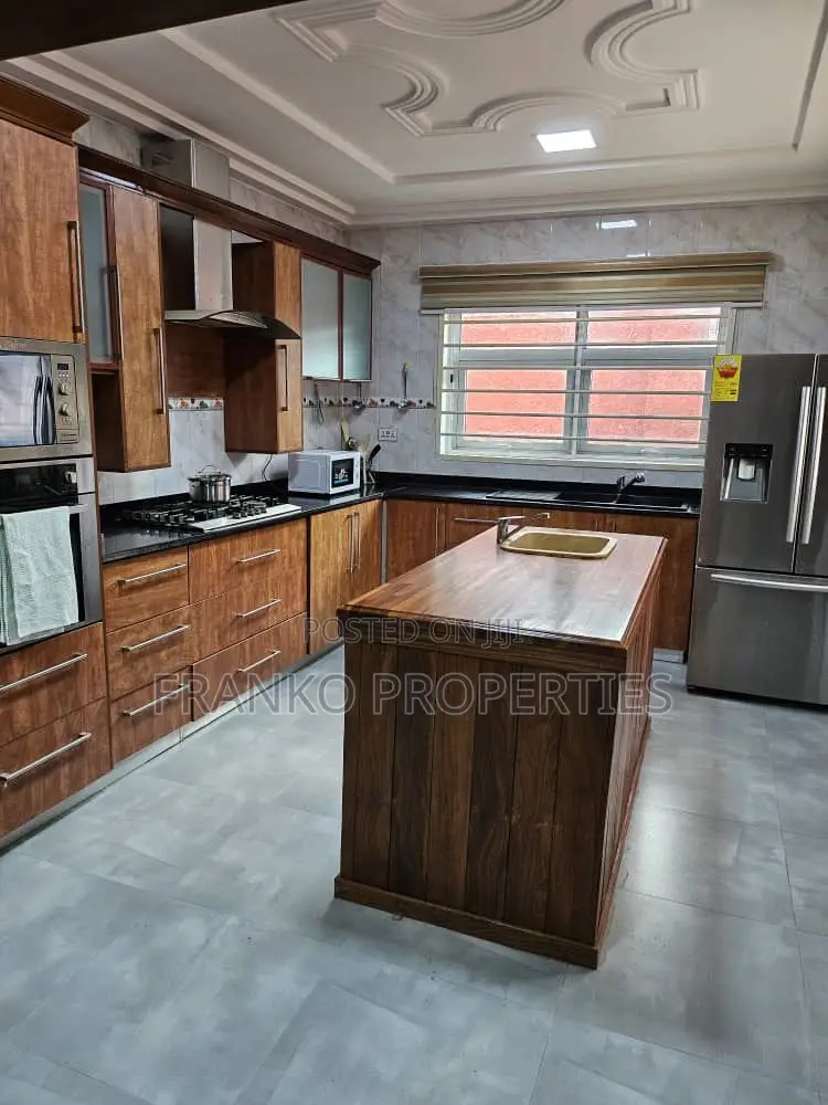 4bdrm House in Franko Properties, Aburi for sale