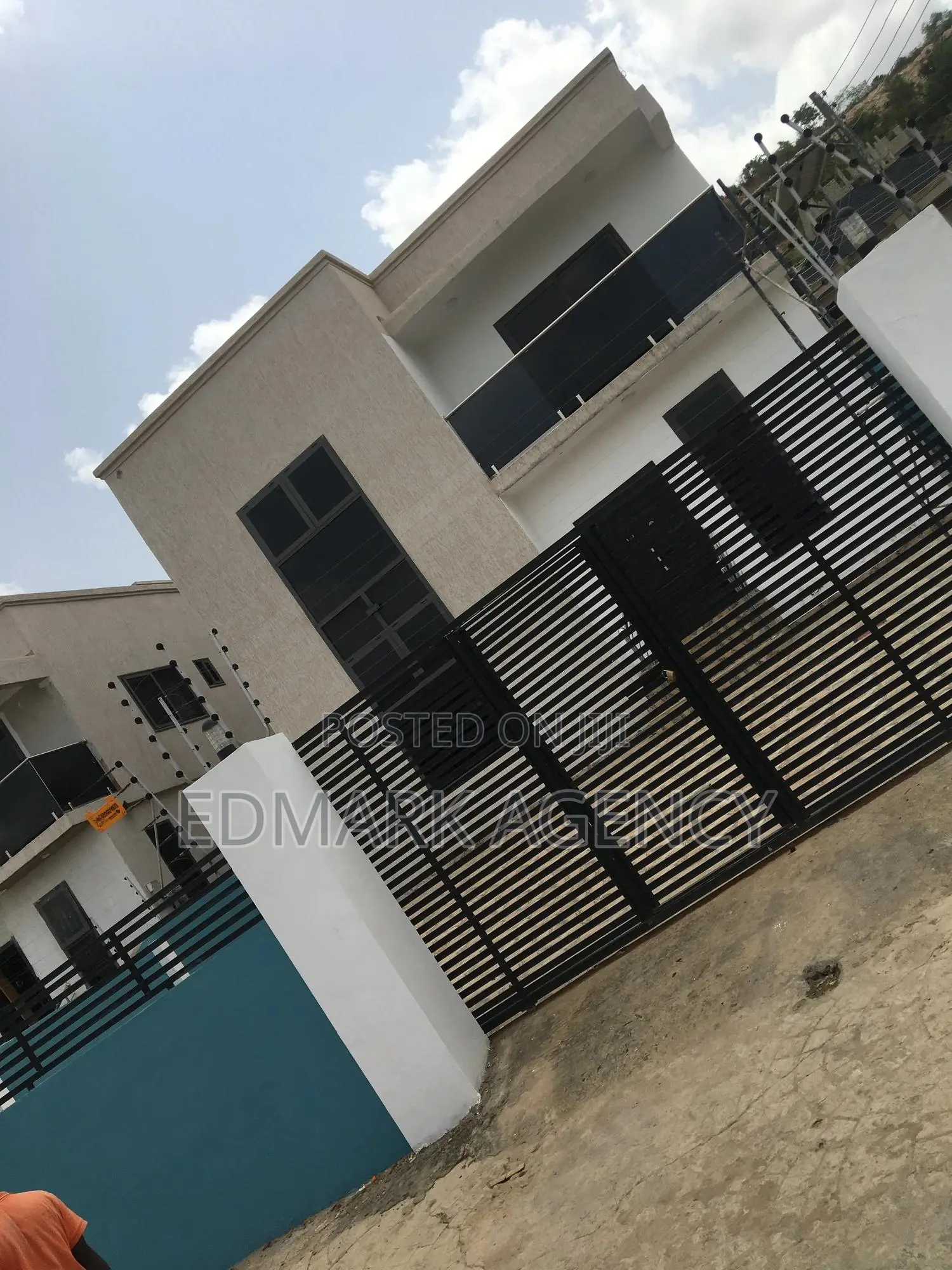 4bdrm House in Kwabenya Acp, Accra Metropolitan for sale