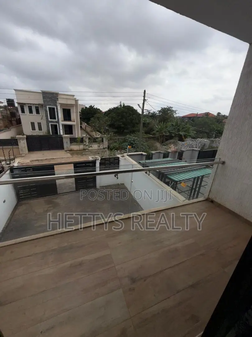 3bdrm House in Ashomang Estate for sale