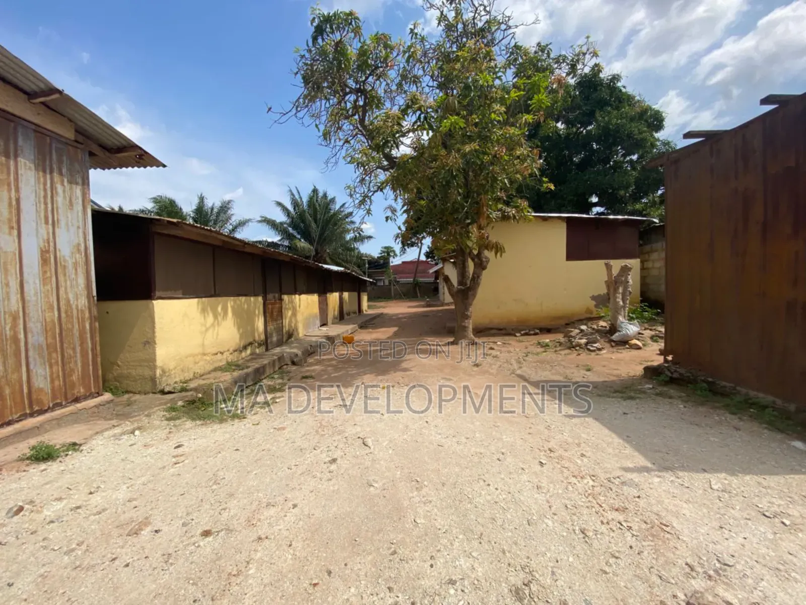 100*80 Plot of Land for Sale at Alhaji