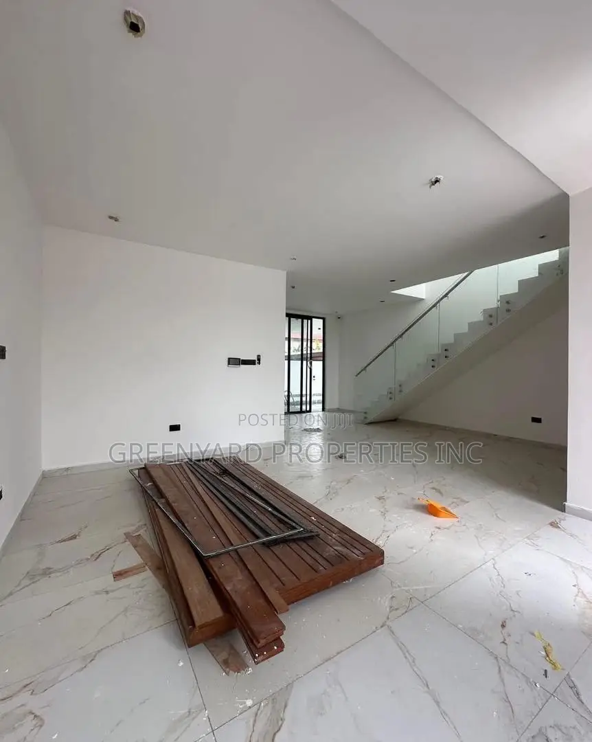 5bdrm House in Adjiringanor, East Legon for sale