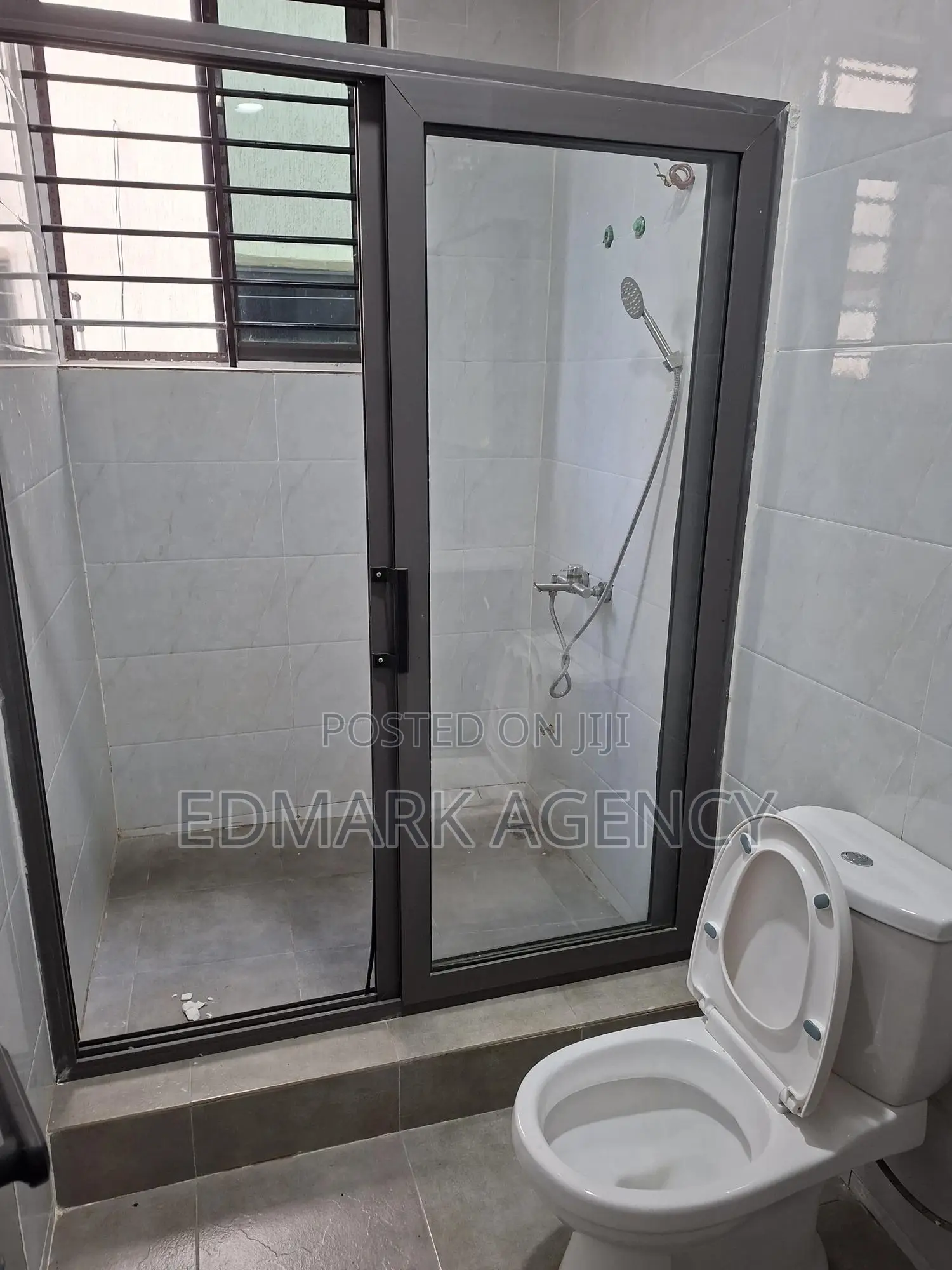 4bdrm House in Acp, Kwabenya for rent