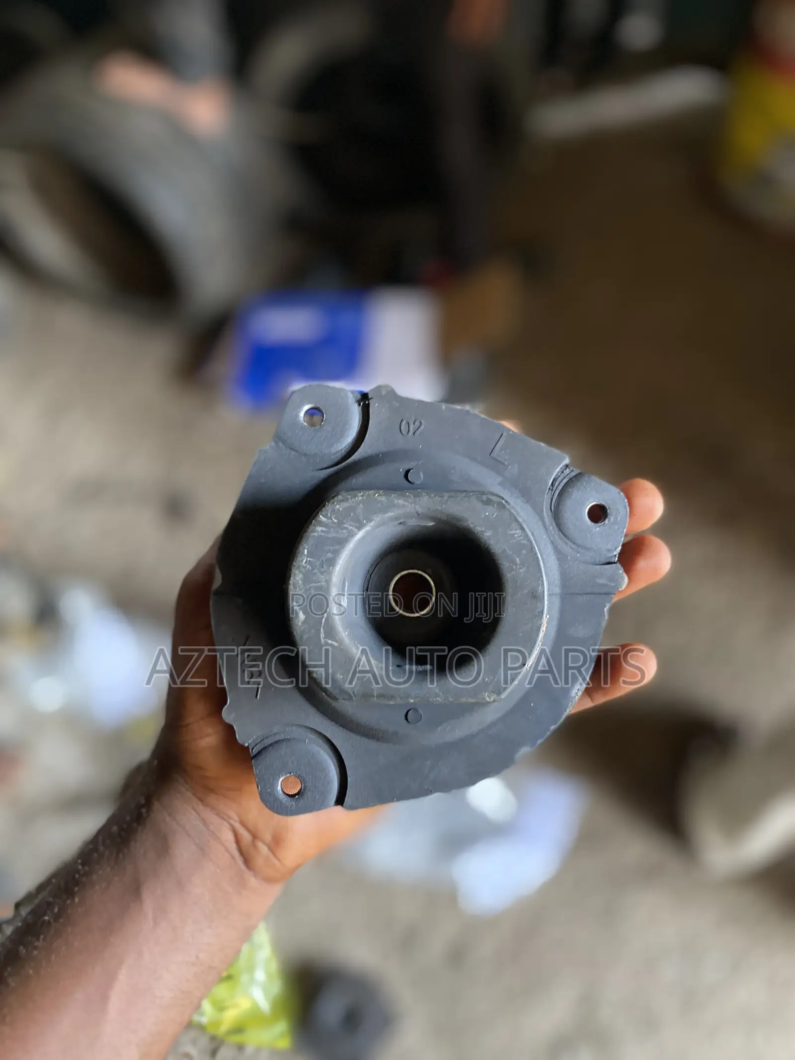 Nissan Versa 2008-2014 Top Mount Pair