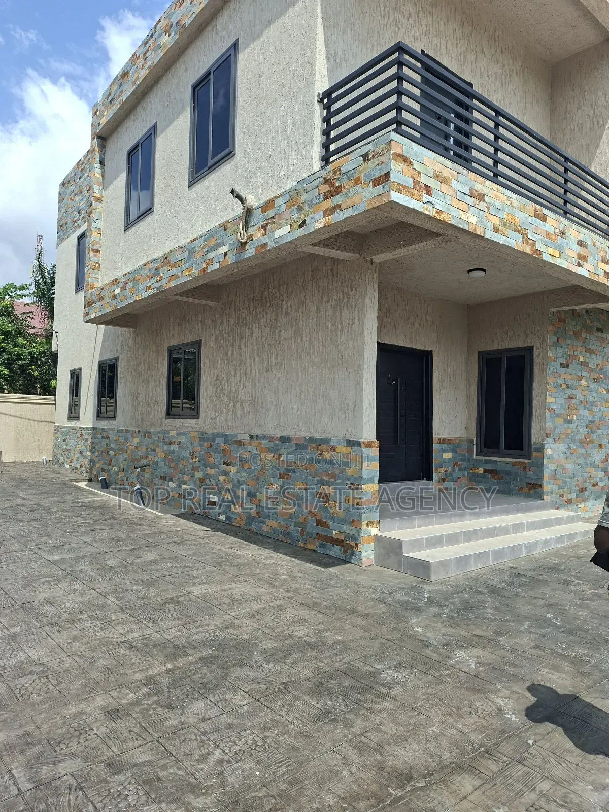 3bdrm Duplex in ,, Dome Goil for sale