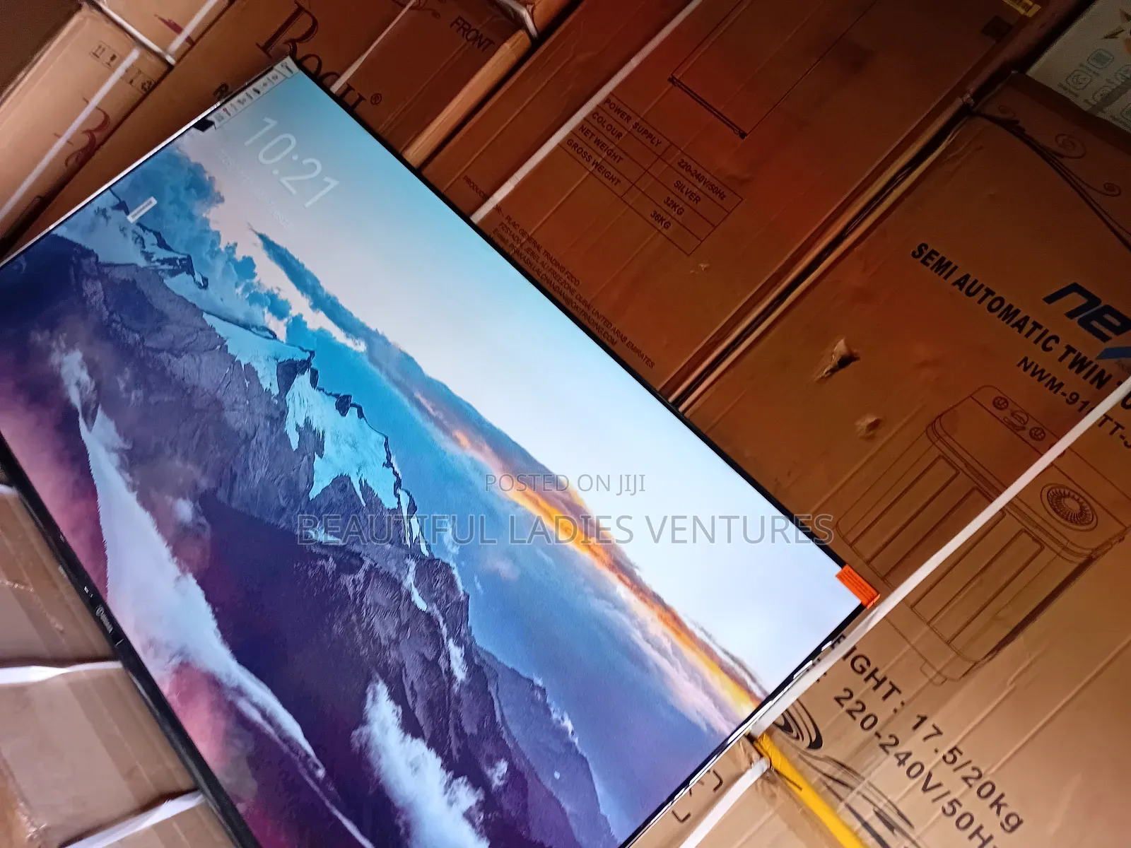 Brilliant 55-Inch Smart Sigma TVHDR Display and Fast Wireless Internet