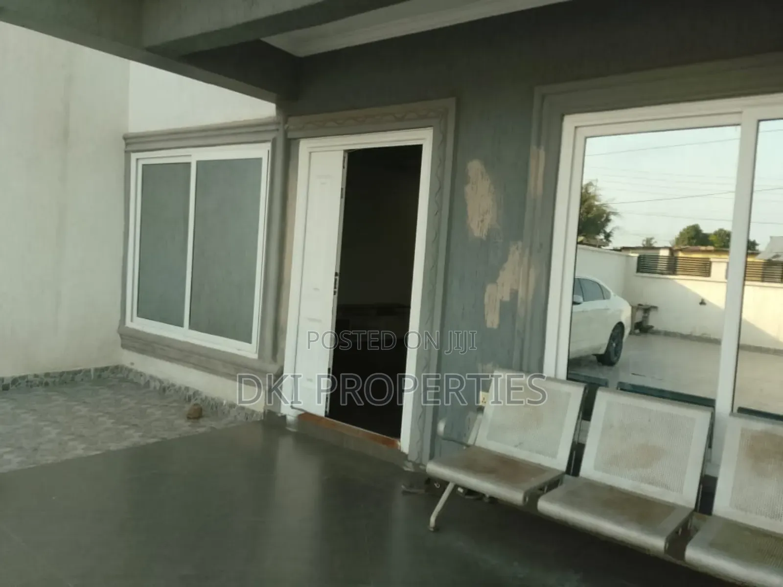 4bdrm House in Dki Properties, Tema Metropolitan for sale