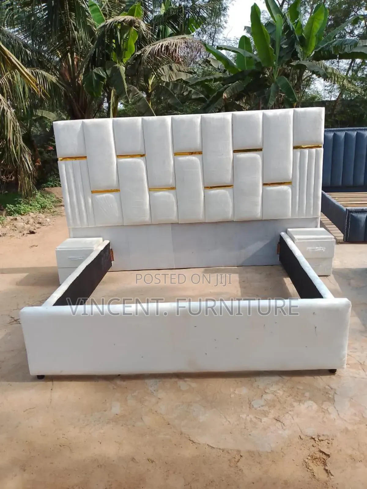 King Size Bed Available