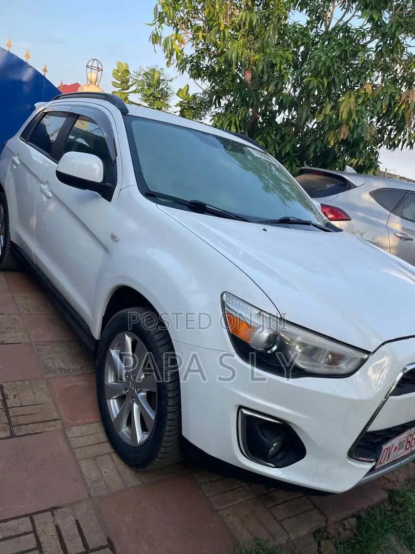 Mitsubishi RVR 2014 White