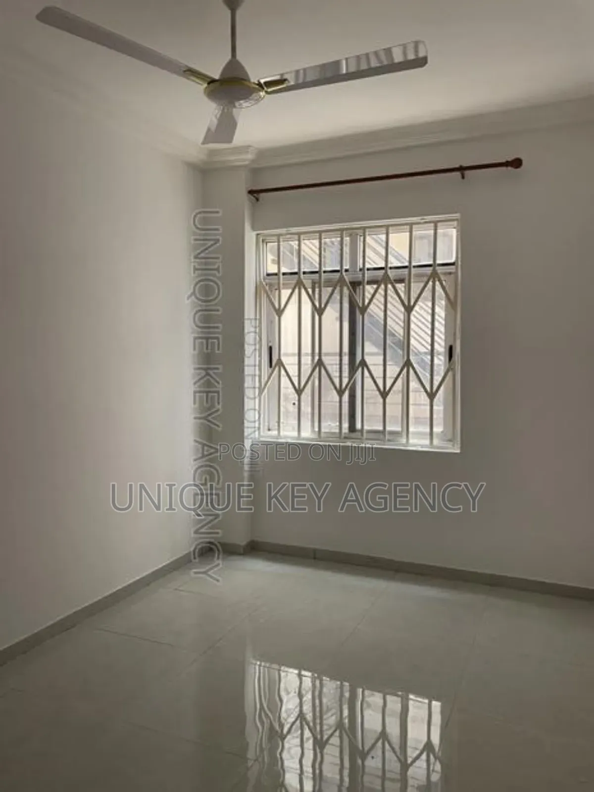 3bdrm Apartment in Unique Key Agency, Dzorwulu for rent