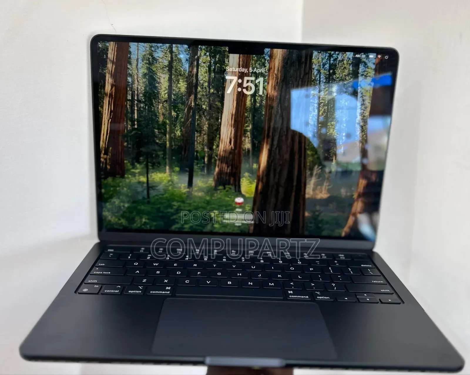 Laptop Apple MacBook Air 2022 M2 16GB Apple M2 SSD 256GB