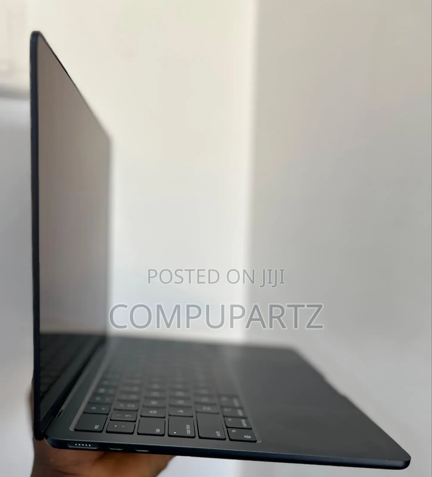 Laptop Apple MacBook Air 2022 M2 16GB Apple M2 SSD 256GB