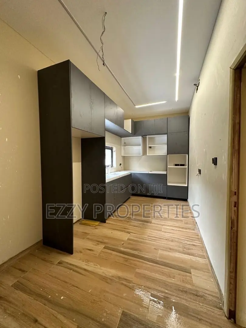 3bdrm House in New Legon Amanfrom -, Ga East Municipal for sale