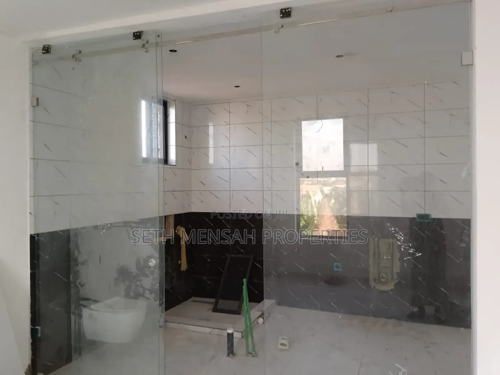 4bdrm House in Adenta for sale