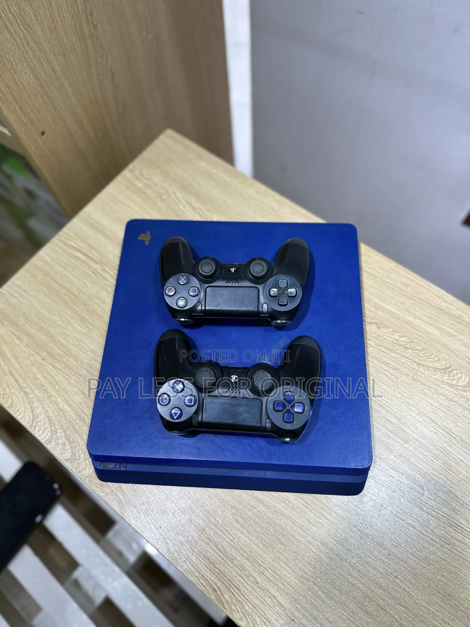 Ps4 Slim With Controllers
