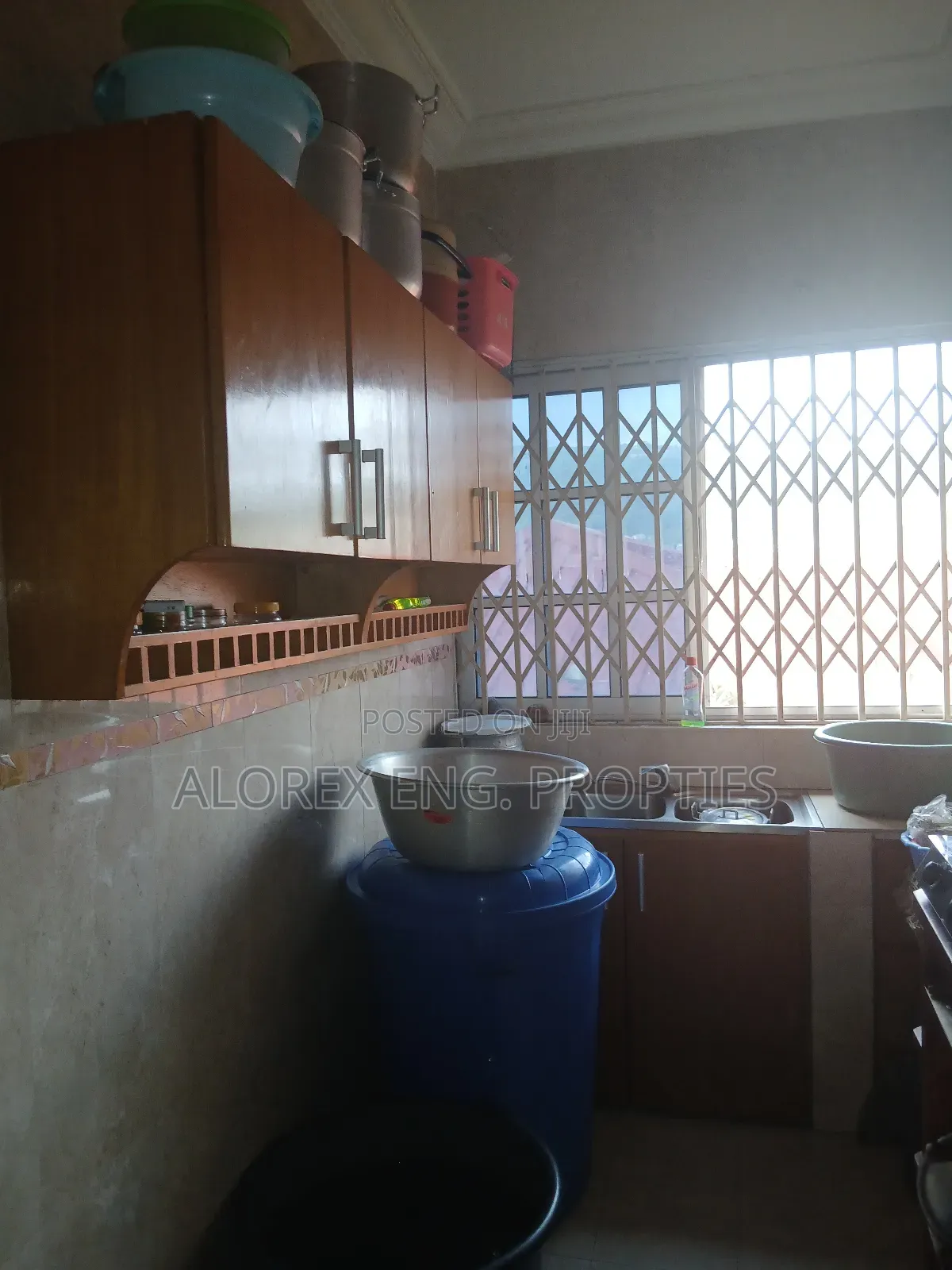 Mini Flat in Single Self, Oyarifa for rent