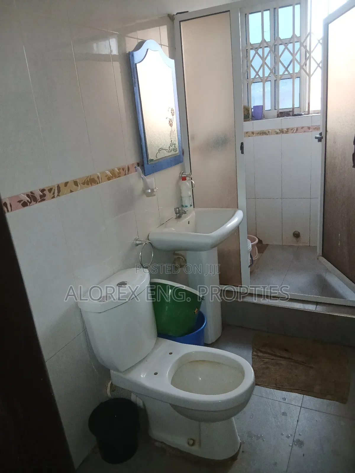 Mini Flat in Single Self, Oyarifa for rent
