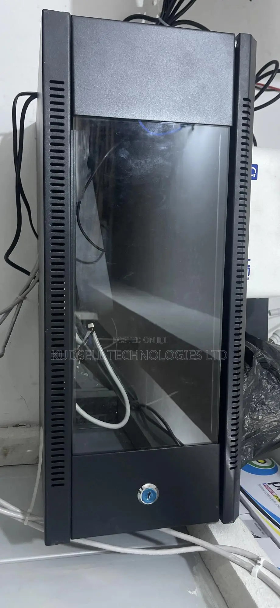 Cabinet 4u (Rack 500mm X 350mm) Wall Mounted Network Cabinet