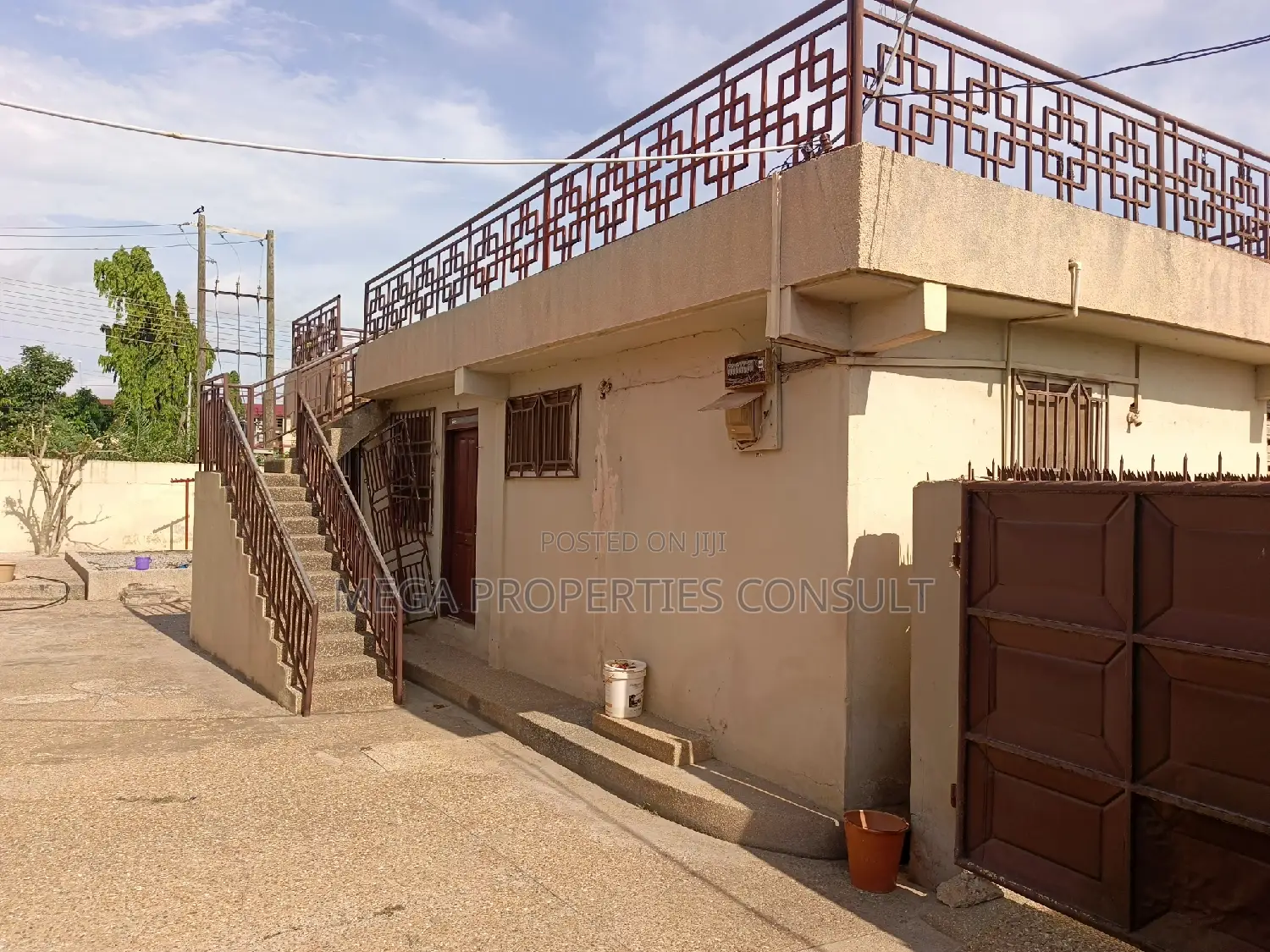 12bdrm House in Achimota for sale