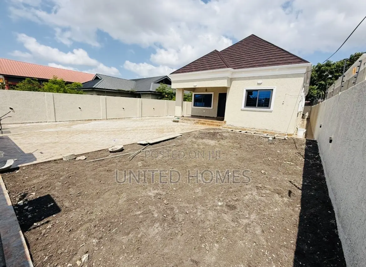 3bdrm House in Ablekuma for sale
