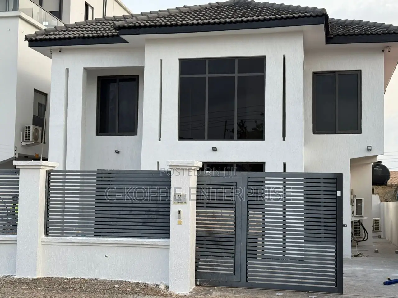 Furnished 4bdrm Mansion in Sakumono for sale
