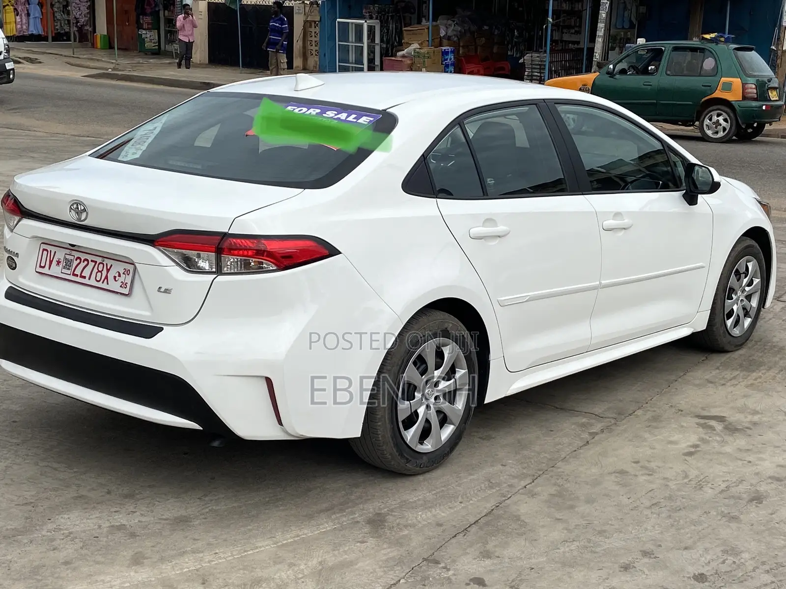 Toyota Corolla LE 2022 White