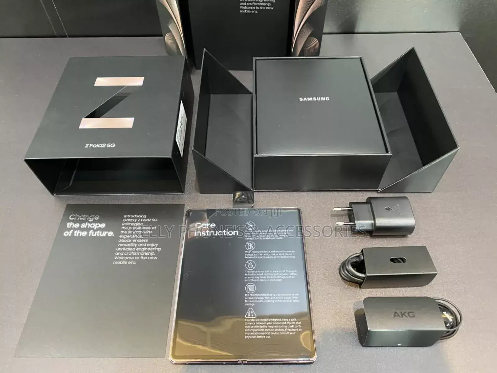 New Samsung Galaxy Z Fold 2 256 GB Black