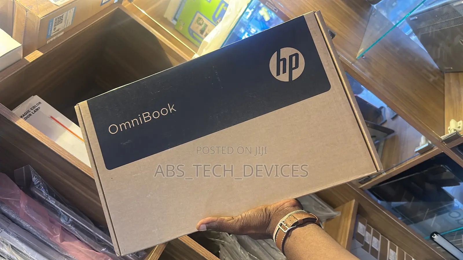 New Laptop HP OmniBook 5 Flip 8GB Intel Core i5 SSD 512GB