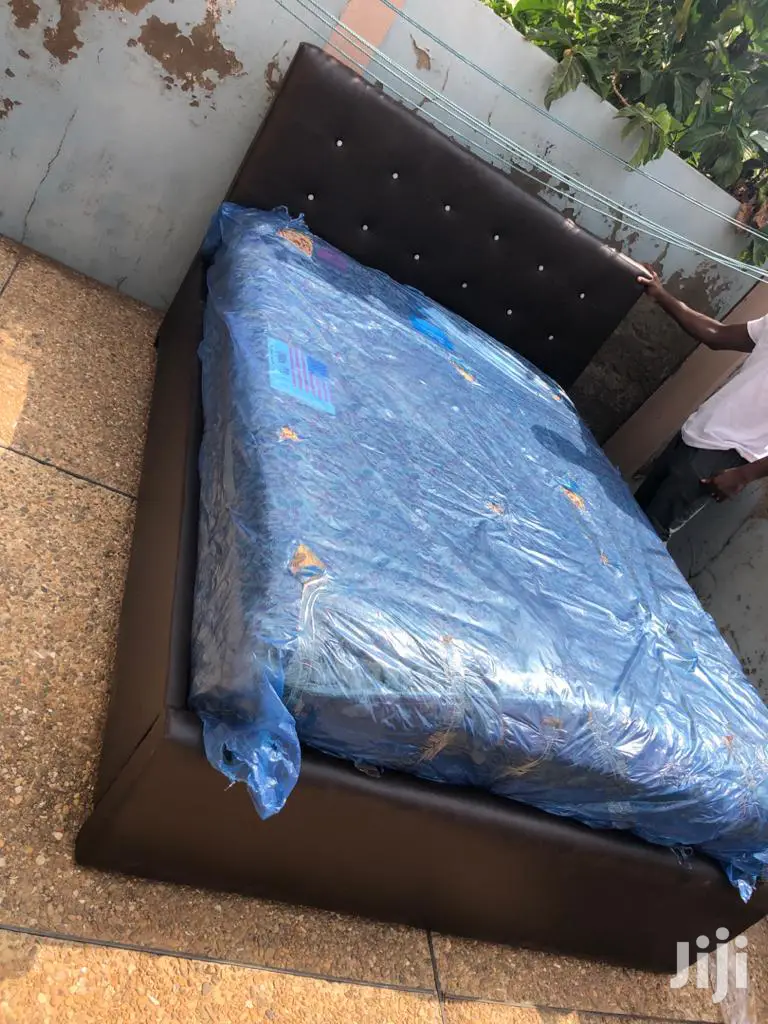 Executive Bed With Matress❤🖤. Free Delivery