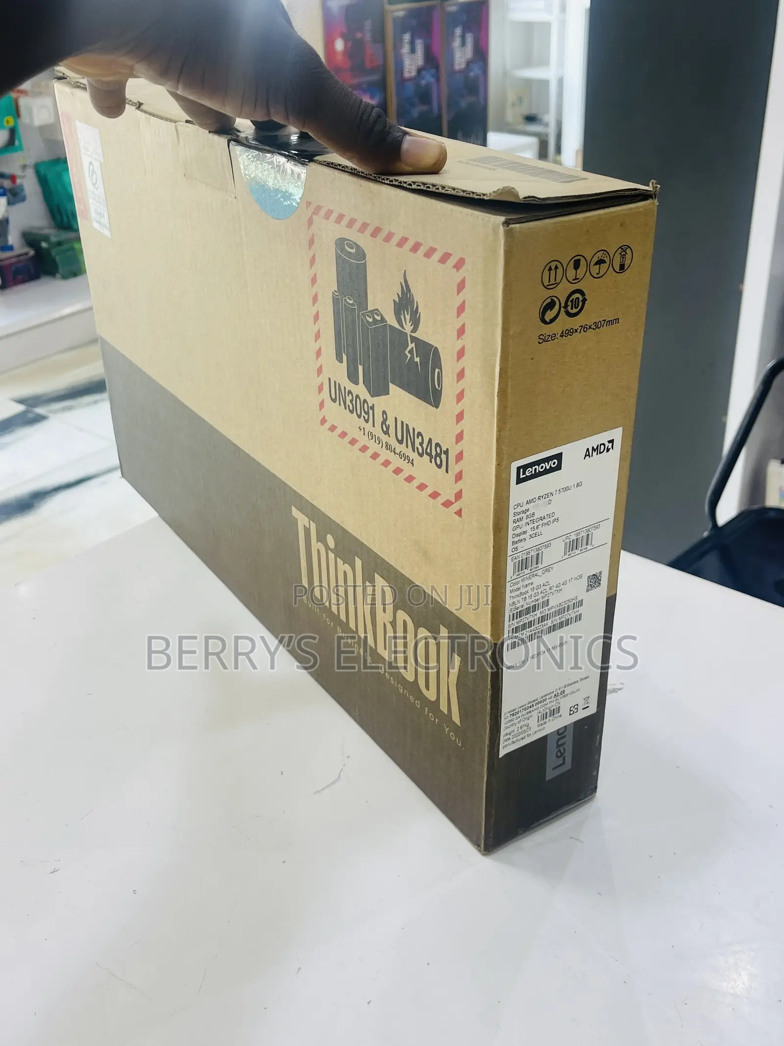 New Laptop Lenovo ThinkBook 15 8GB AMD Ryzen 7 SSD 512GB
