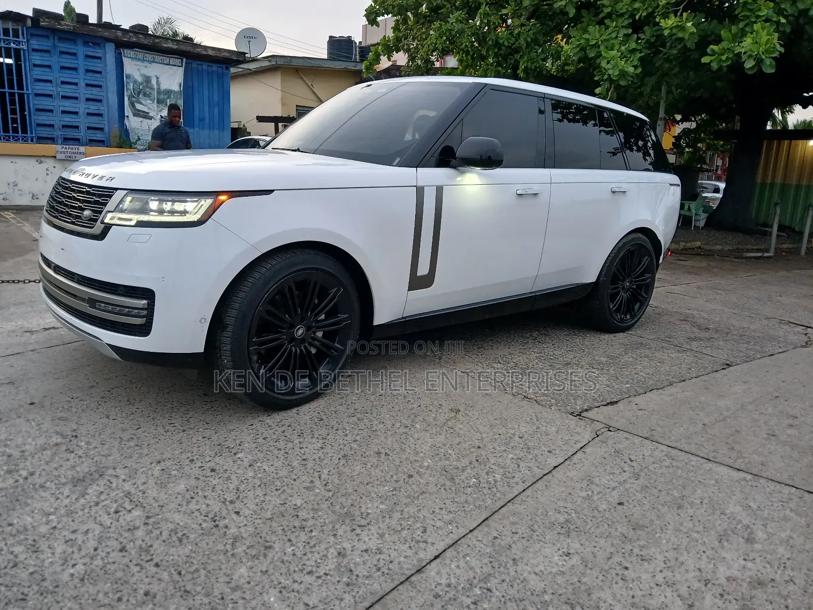 Land Rover Range Rover Evoque Dynamic SE 2024 White