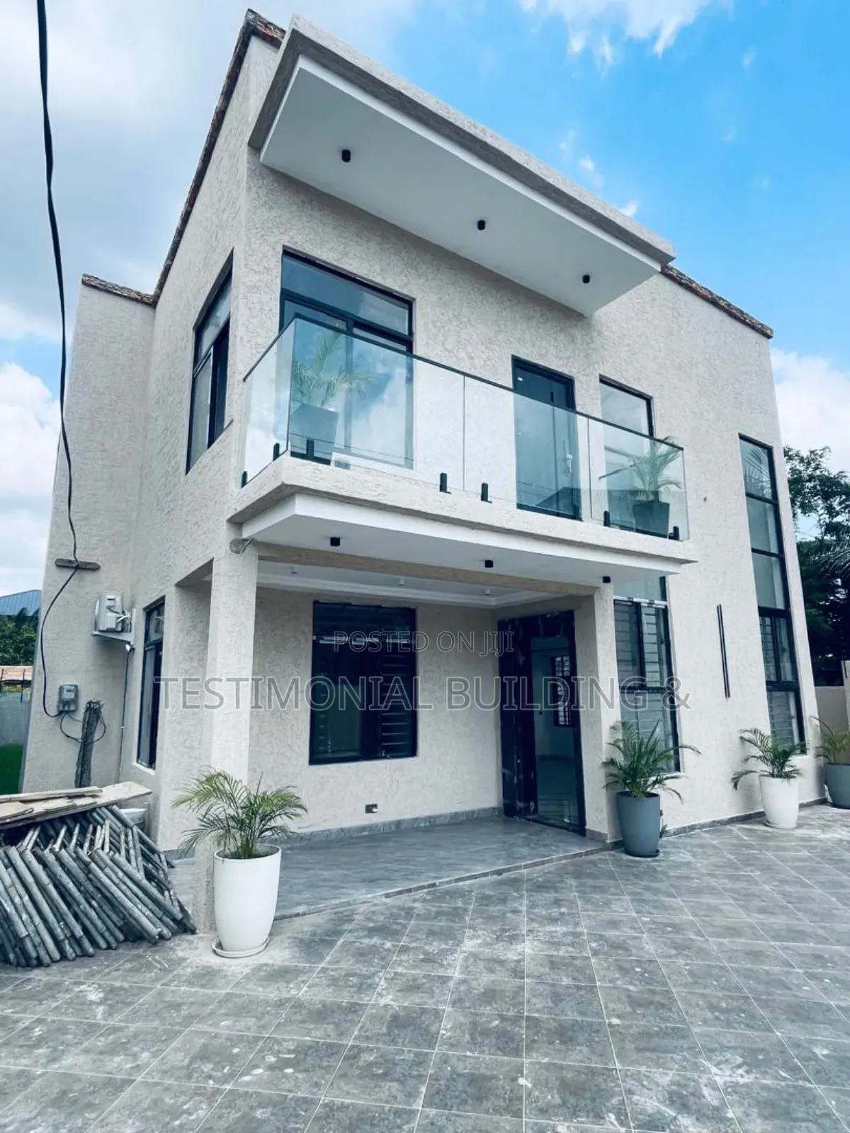 4bdrm House in Testimonial Building, School Junction for sale