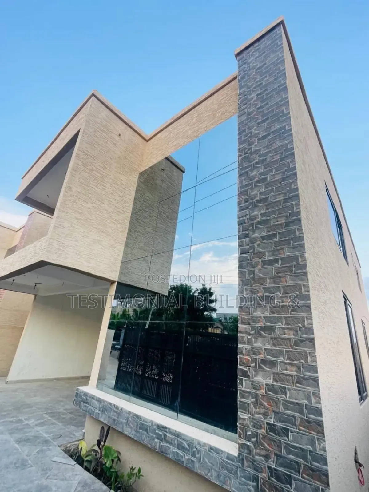 4bdrm House in Testimonial Building, School Junction for sale