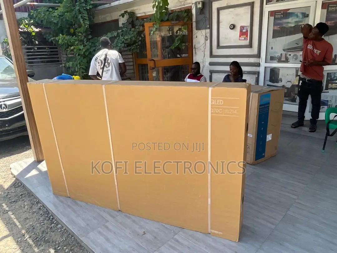 85′′ Samsung Q60c Enter the World of Billion-Shade Color