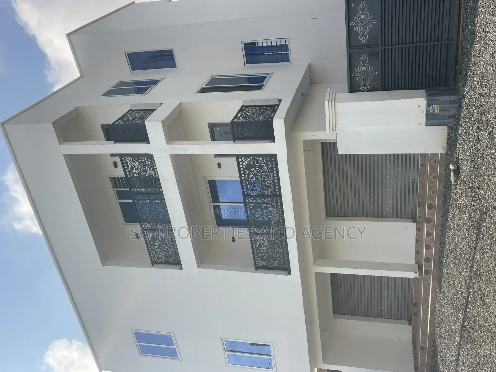 2bdrm Apartment in Lashibi, Sakumono for rent