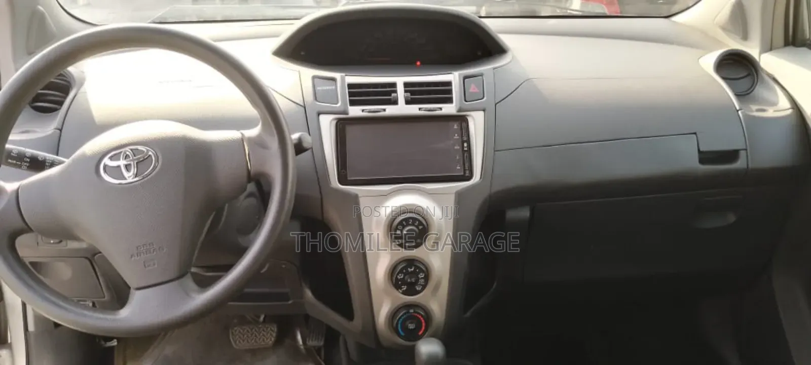 Toyota Vitz 2010 Gray