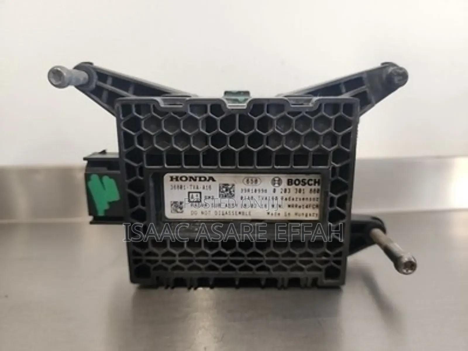 Distance Radar Sensor for All Cars